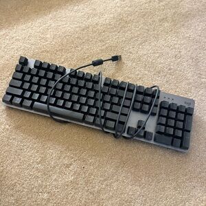 Logitech USB Wired Keyboard Full Size w/ Numeric Keypad – EUC Untested Black